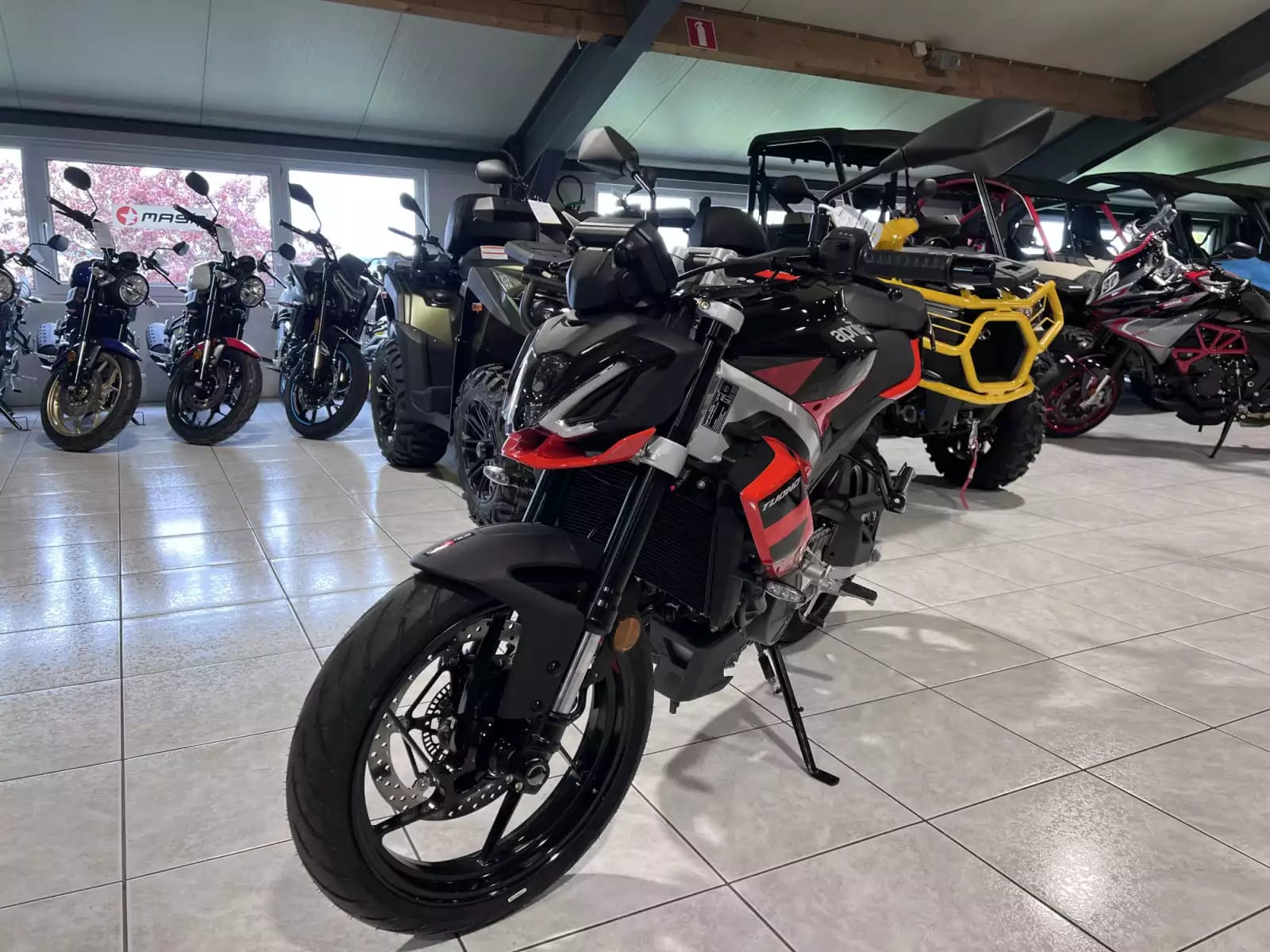 Aprilia TUONO 457 - Photo 1