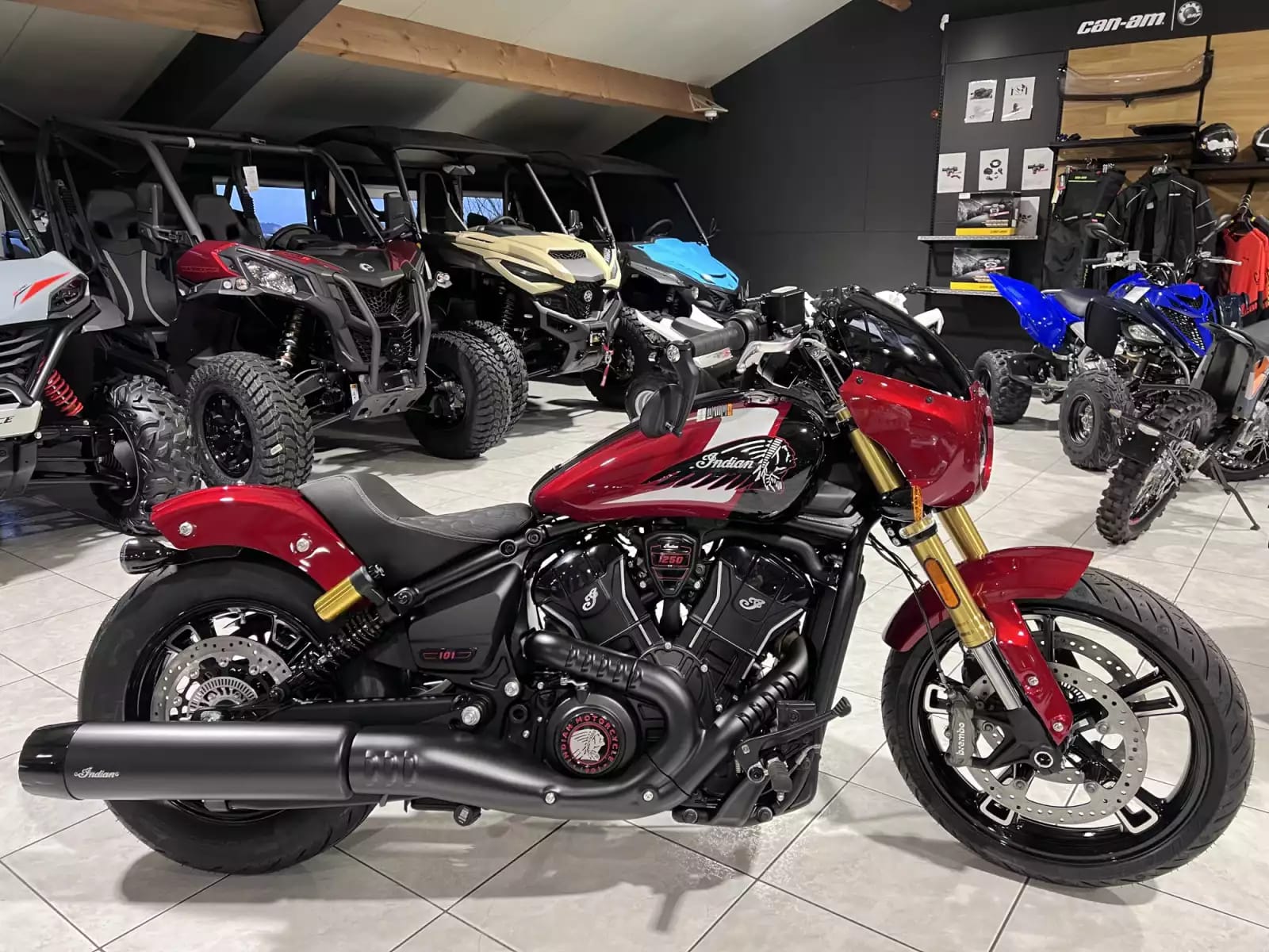 Indian 101 Scout Classic Ltd + Tech Maroon  Metallic  w/ graphics - Photo 1