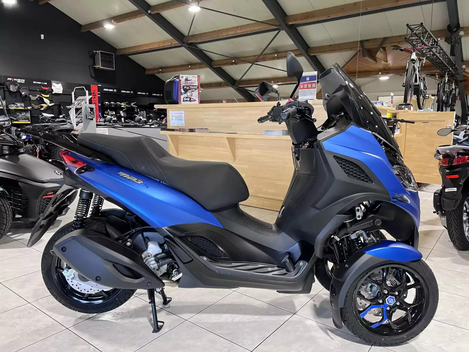 Piaggio MP3 310 SPORT - Photo 1