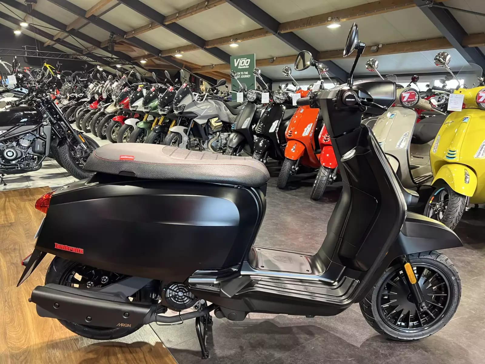 Lambretta V-125 Special - Photo 1