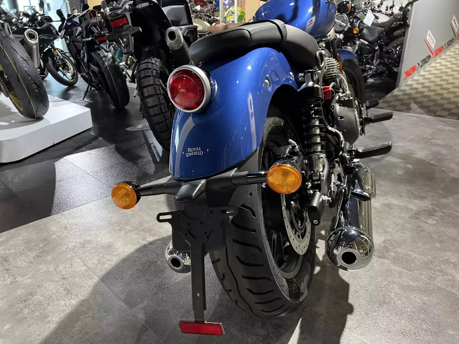 Royal Enfield Super Meteor 650 bleu Astral - Photo 1