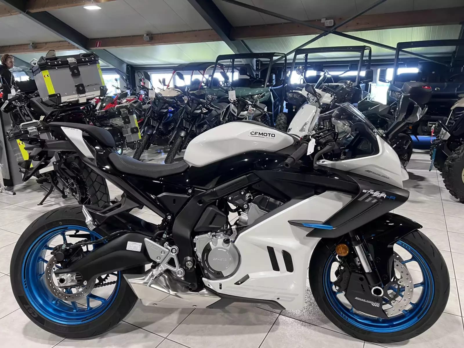 CF Moto 675 SR-R - Photo 1