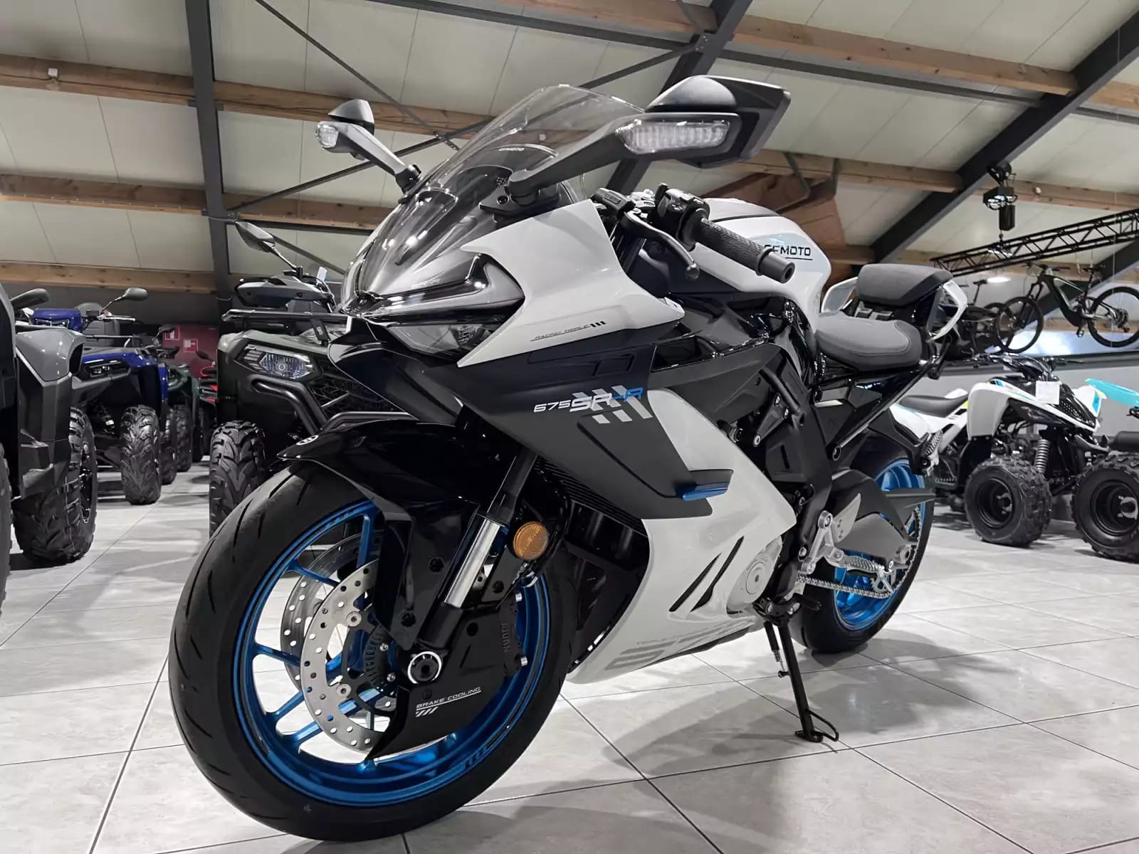 CF Moto 675 SR-R - Photo 1