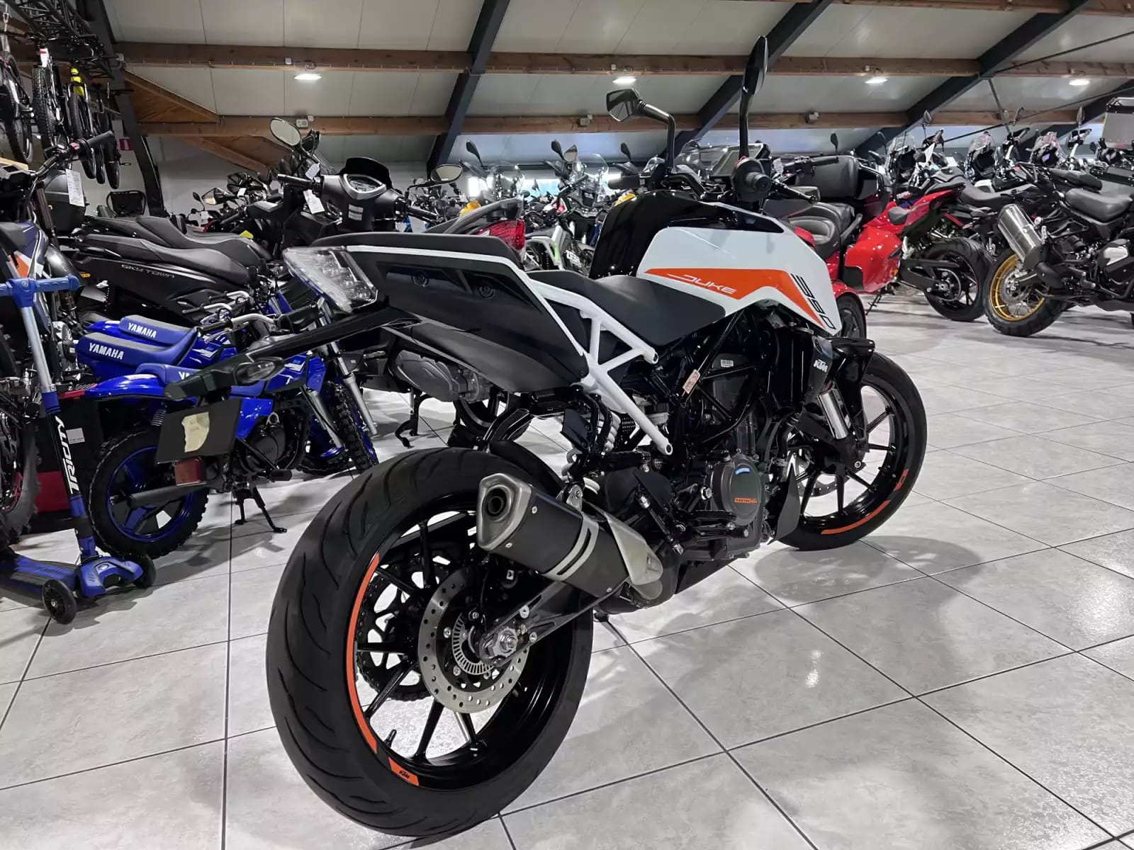 KTM 390 Duke - Photo 1