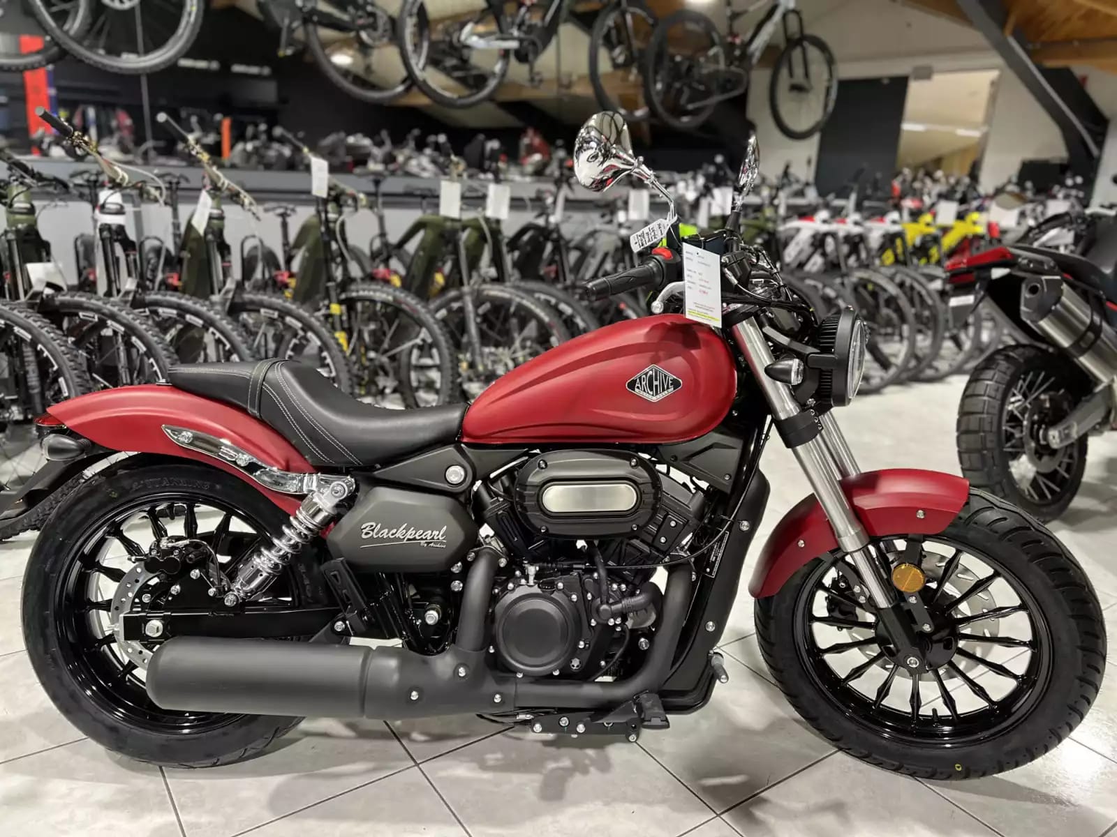 Archive Motorcycle Custom 125 Black Pearl - Photo 1