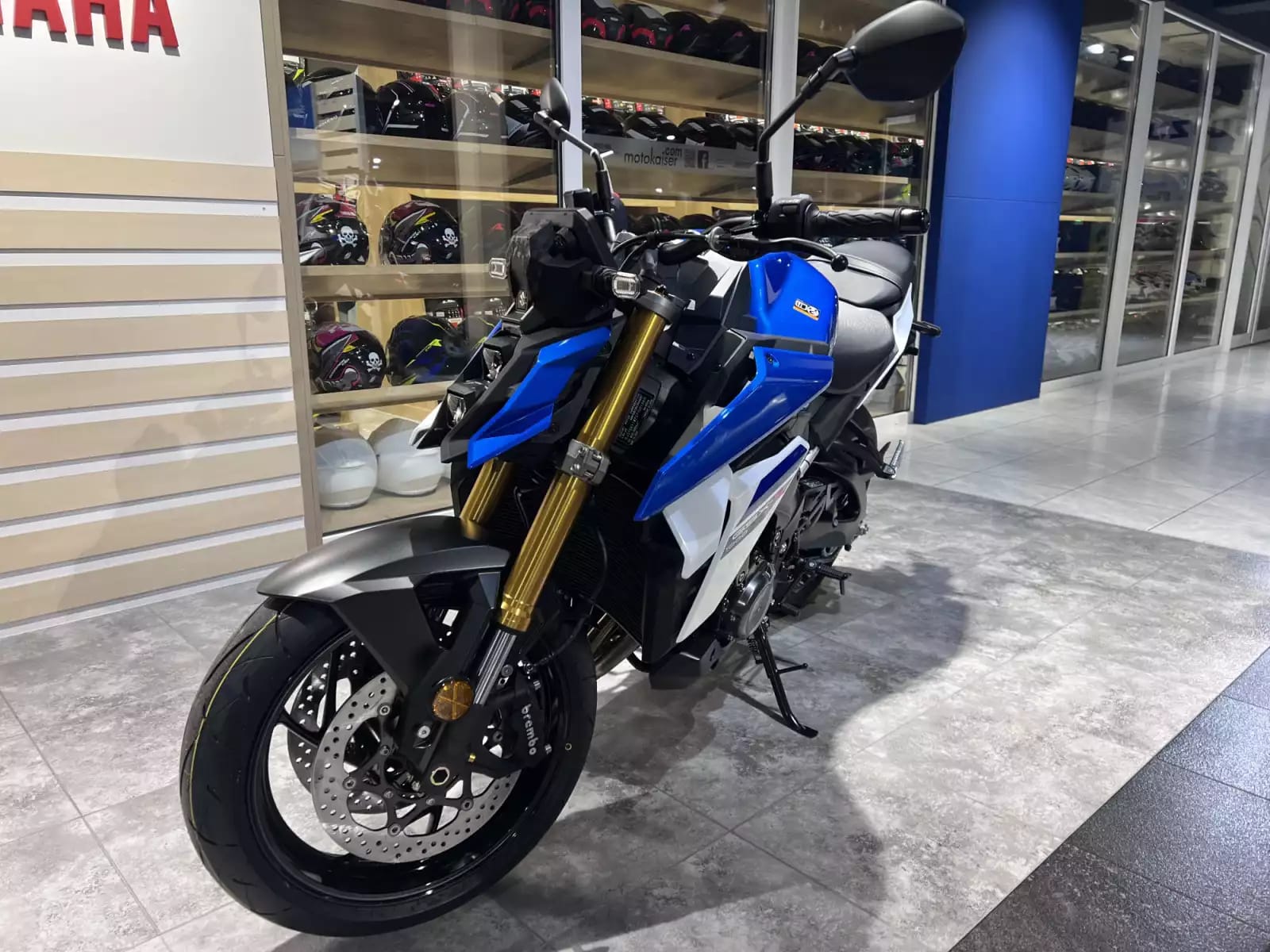 Suzuki GSX-S 1000 - Photo 1