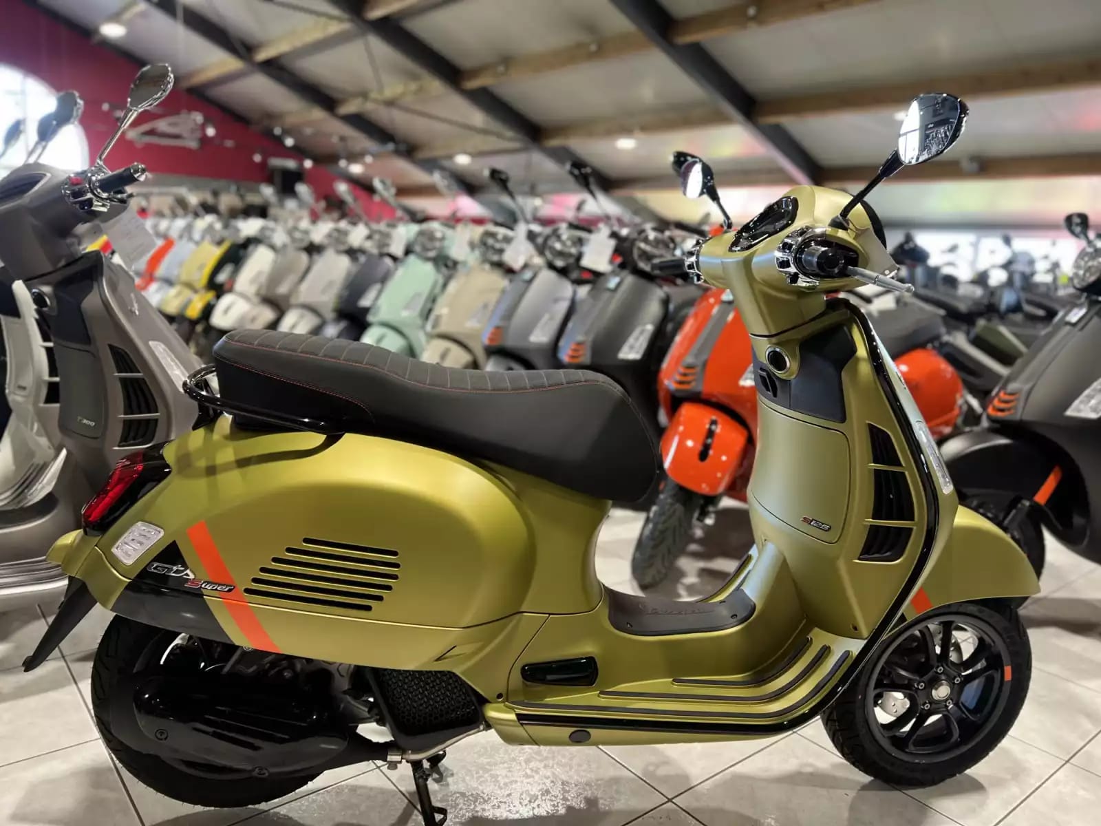 Vespa GTS Super Sport 125 - Photo 1
