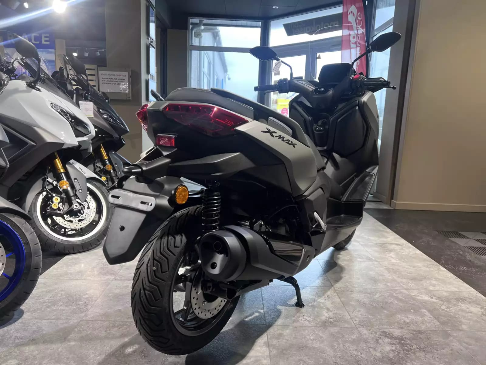 Yamaha X-Max 300 - Photo 1
