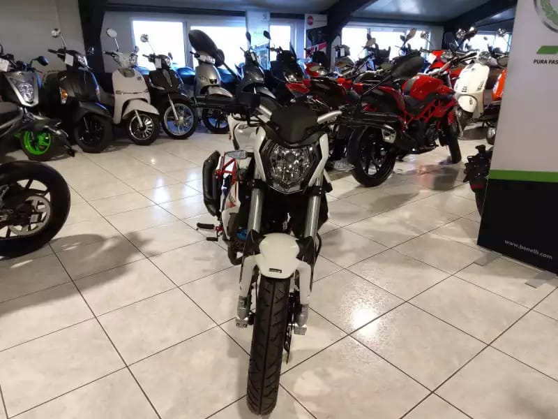 Benelli BN 125 BLANC - Photo 1