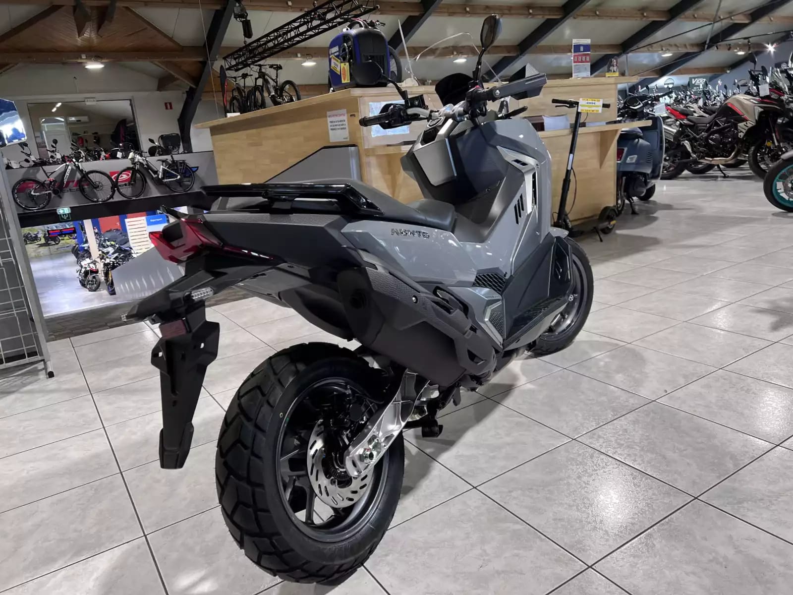 SYM ADX TG 400 - Photo 1