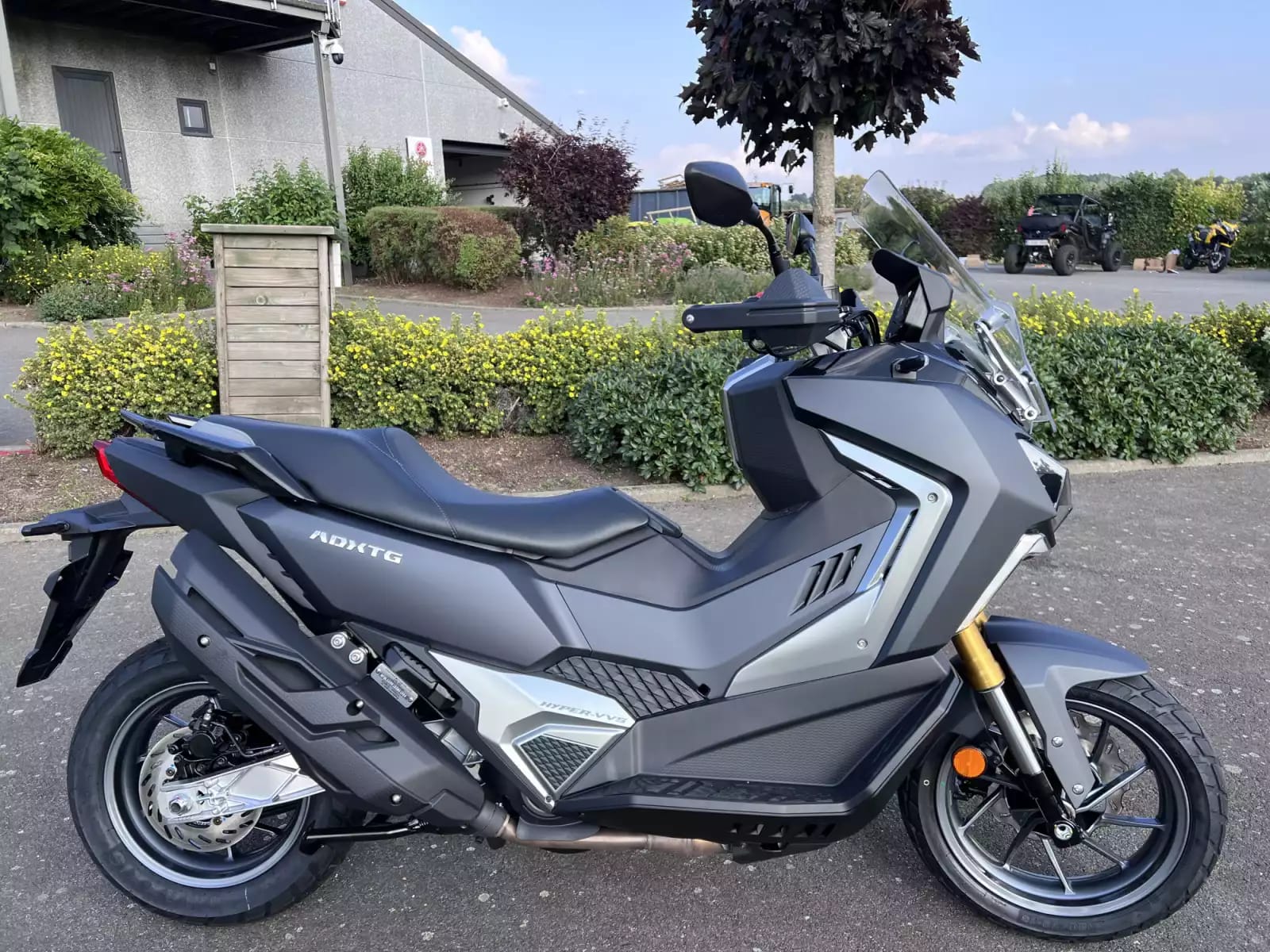 SYM ADX TG 400 - Photo 1