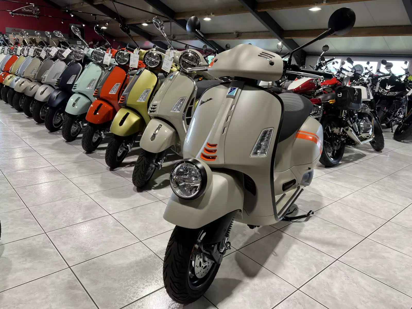 Vespa GTV 310 - Photo 1