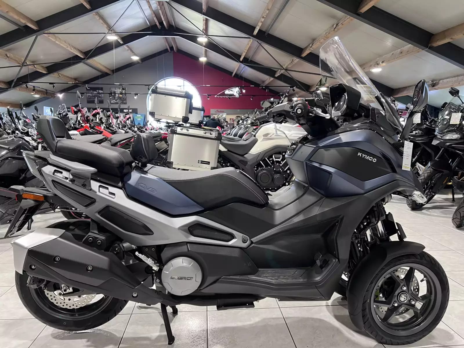 Kymco CV3 550 immatriculée 0 kilomètres - Photo 1