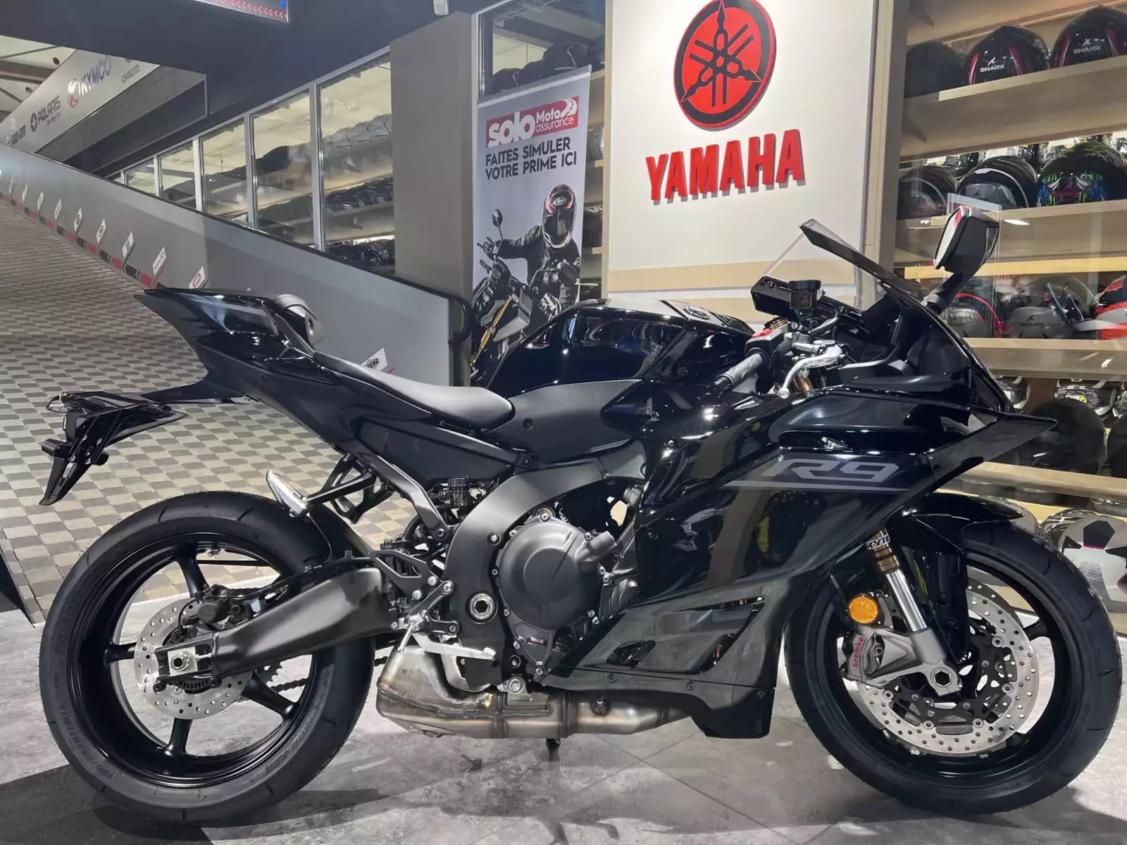 Yamaha R9 - Photo 1