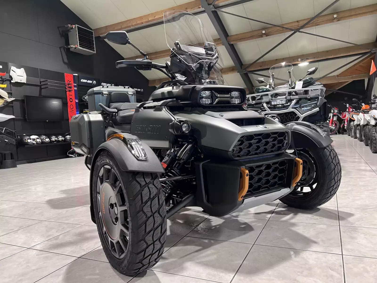 Can Am Canyon MY25 REDROCK - Photo 1