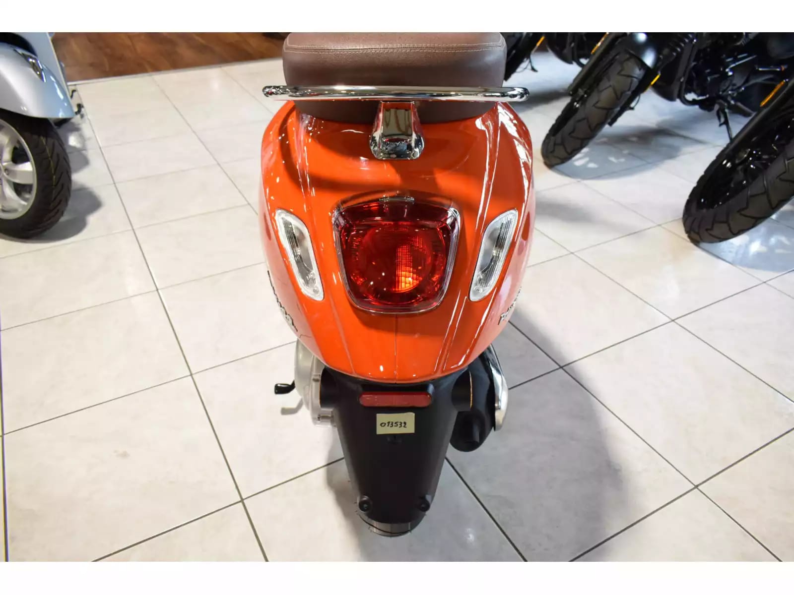 Vespa Primavera 50 ORANGE PASTEL - Photo 1