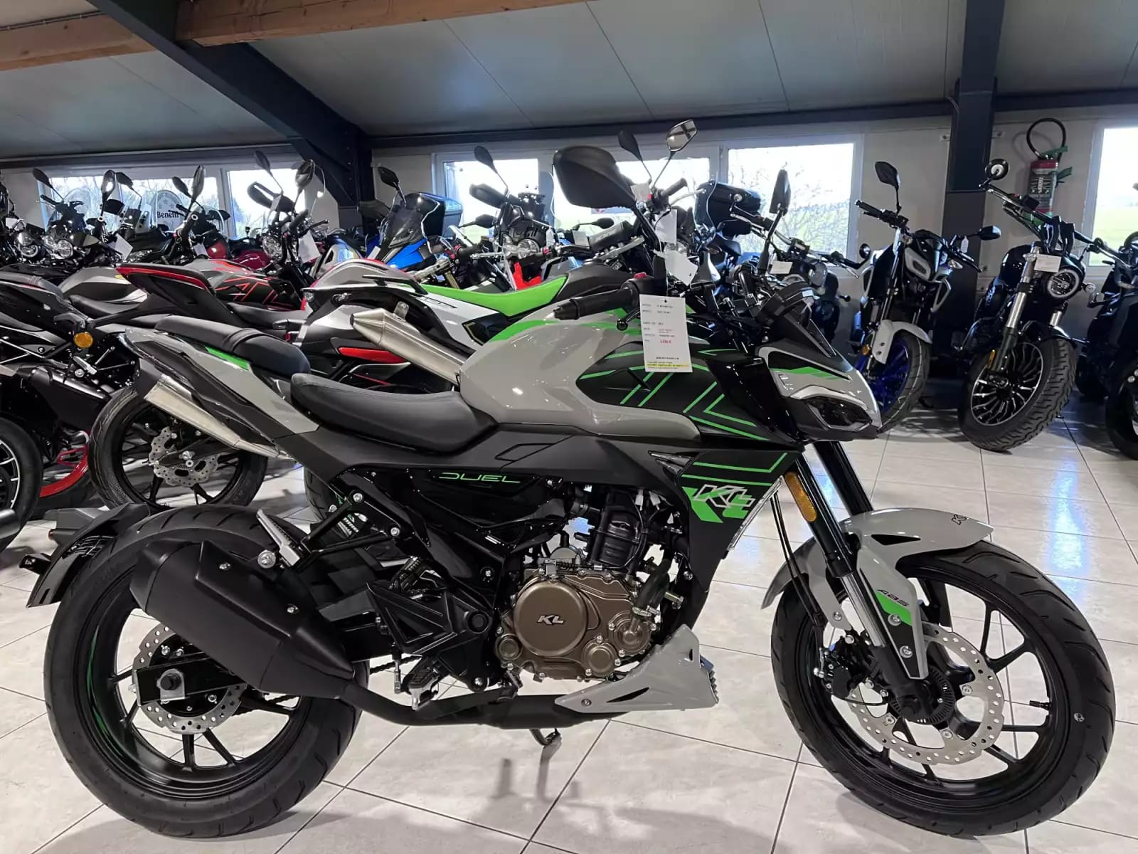 KL Motorcycle Duel 125 ABS - Photo 1