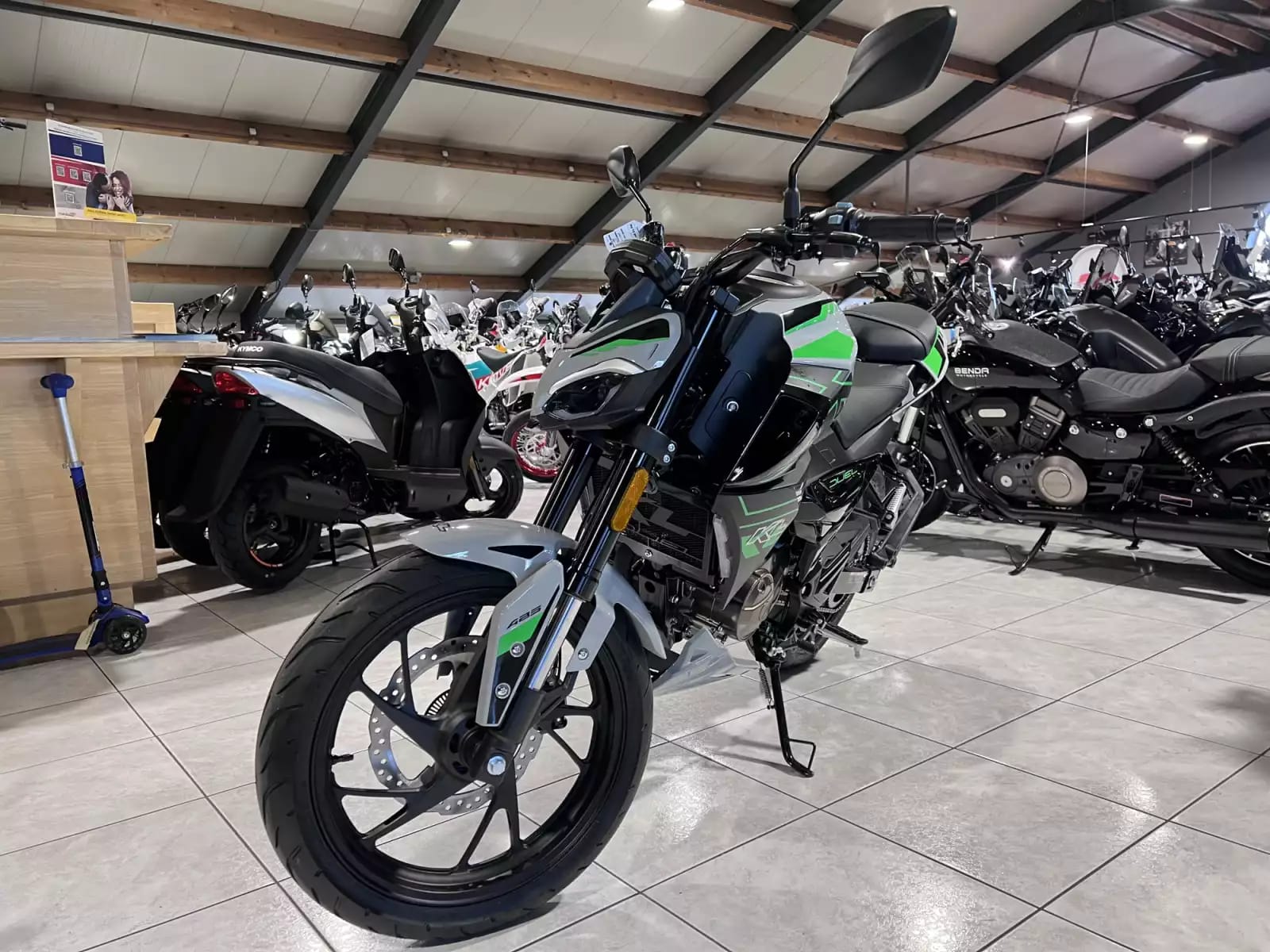 KL Motorcycle Duel 125 ABS - Photo 1