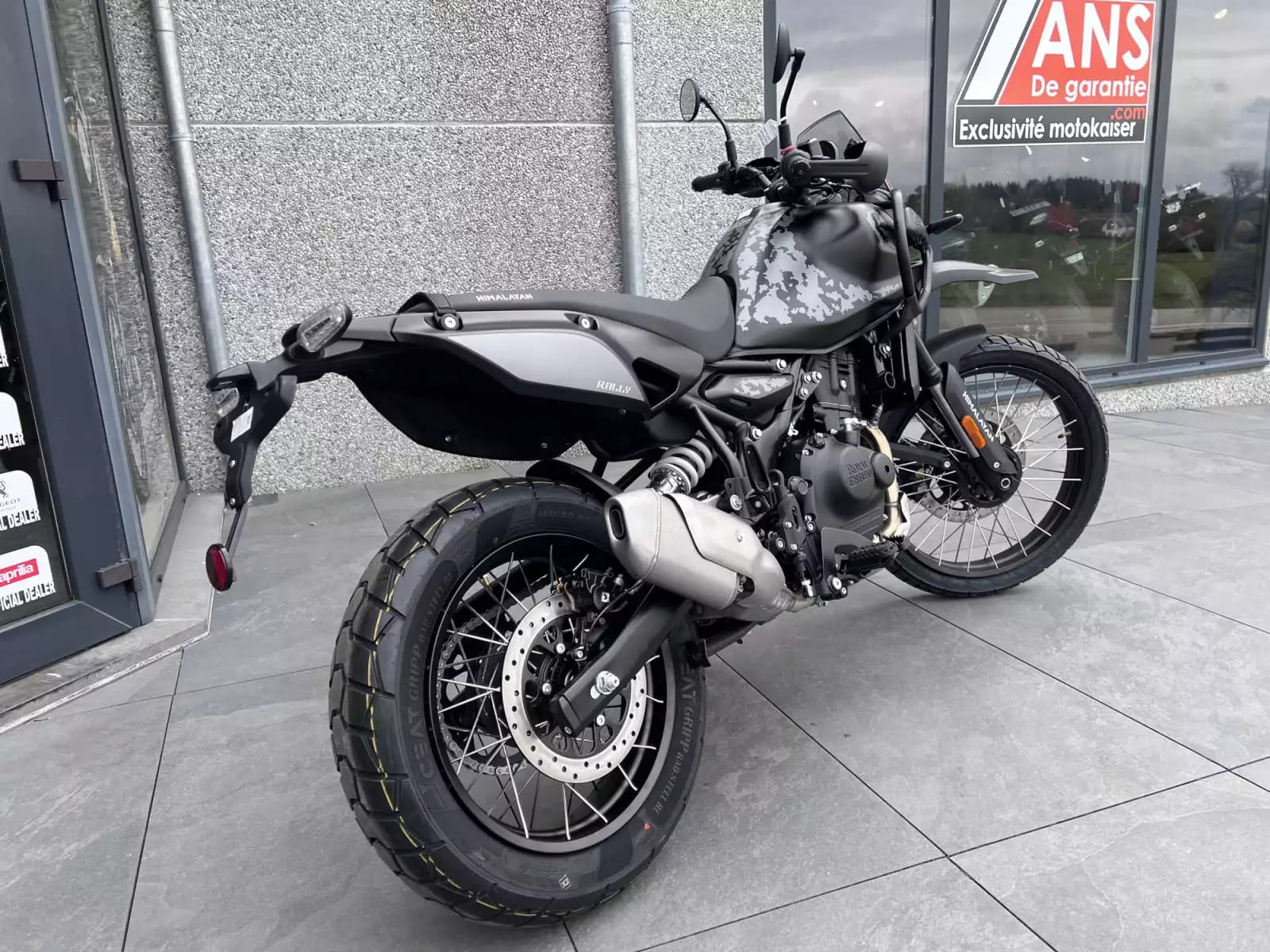 Royal Enfield Himalayan 450 Hanle Black - Photo 1