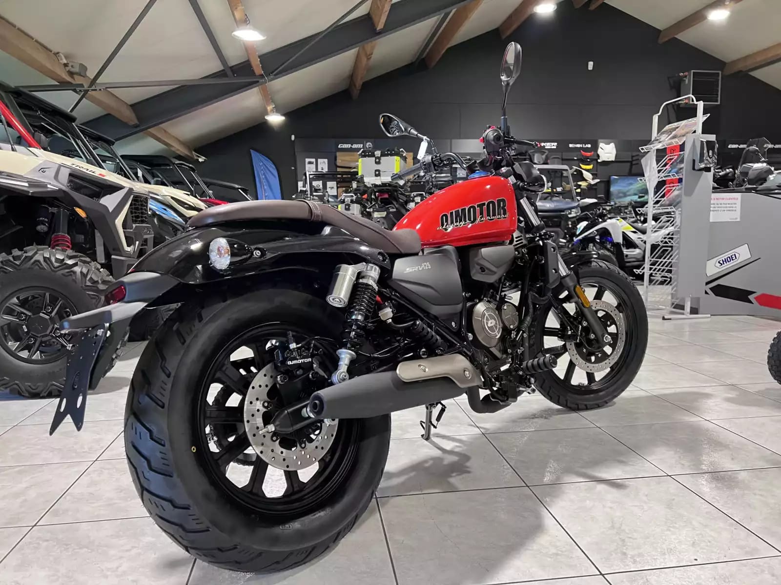 QJ Motor SRV 125 - Photo 1