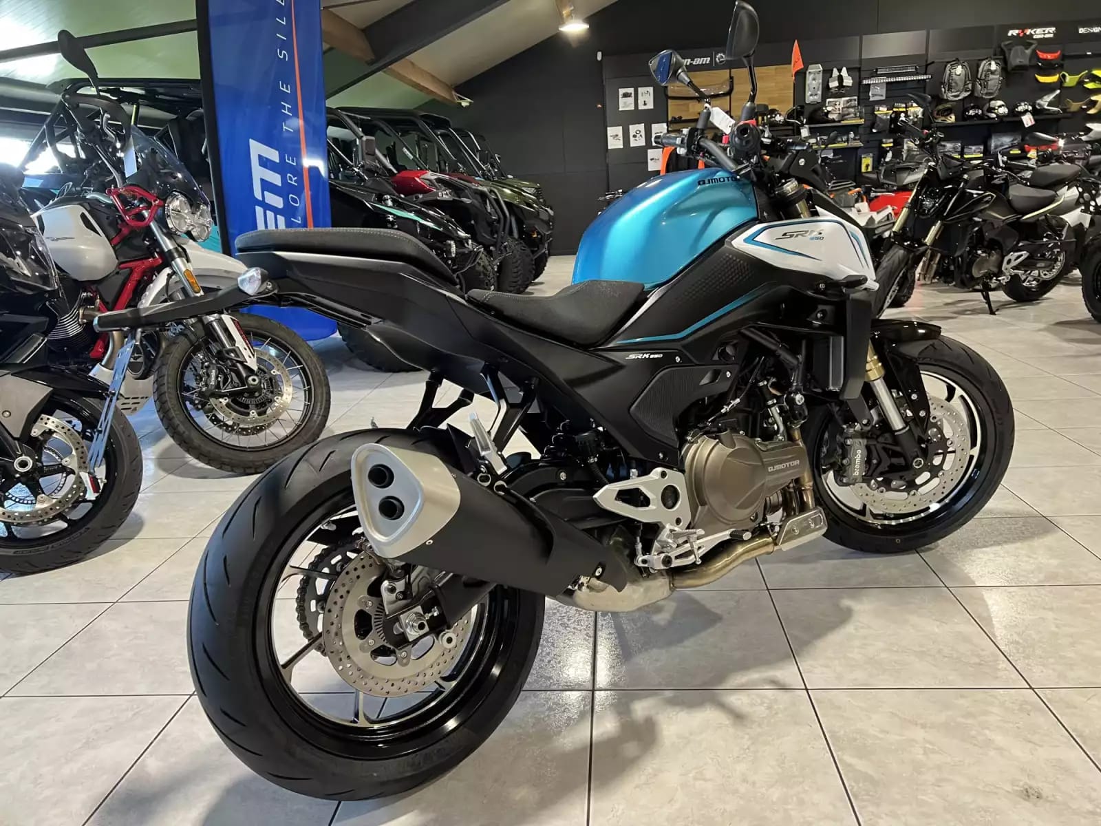 QJ Motor SRK 550 - Photo 1