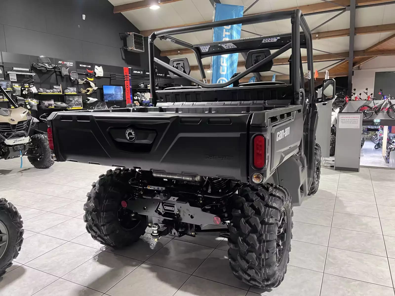 Can Am Traxter XU 62 HD7 VT TR 25 DPS  60 km/h - Photo 1