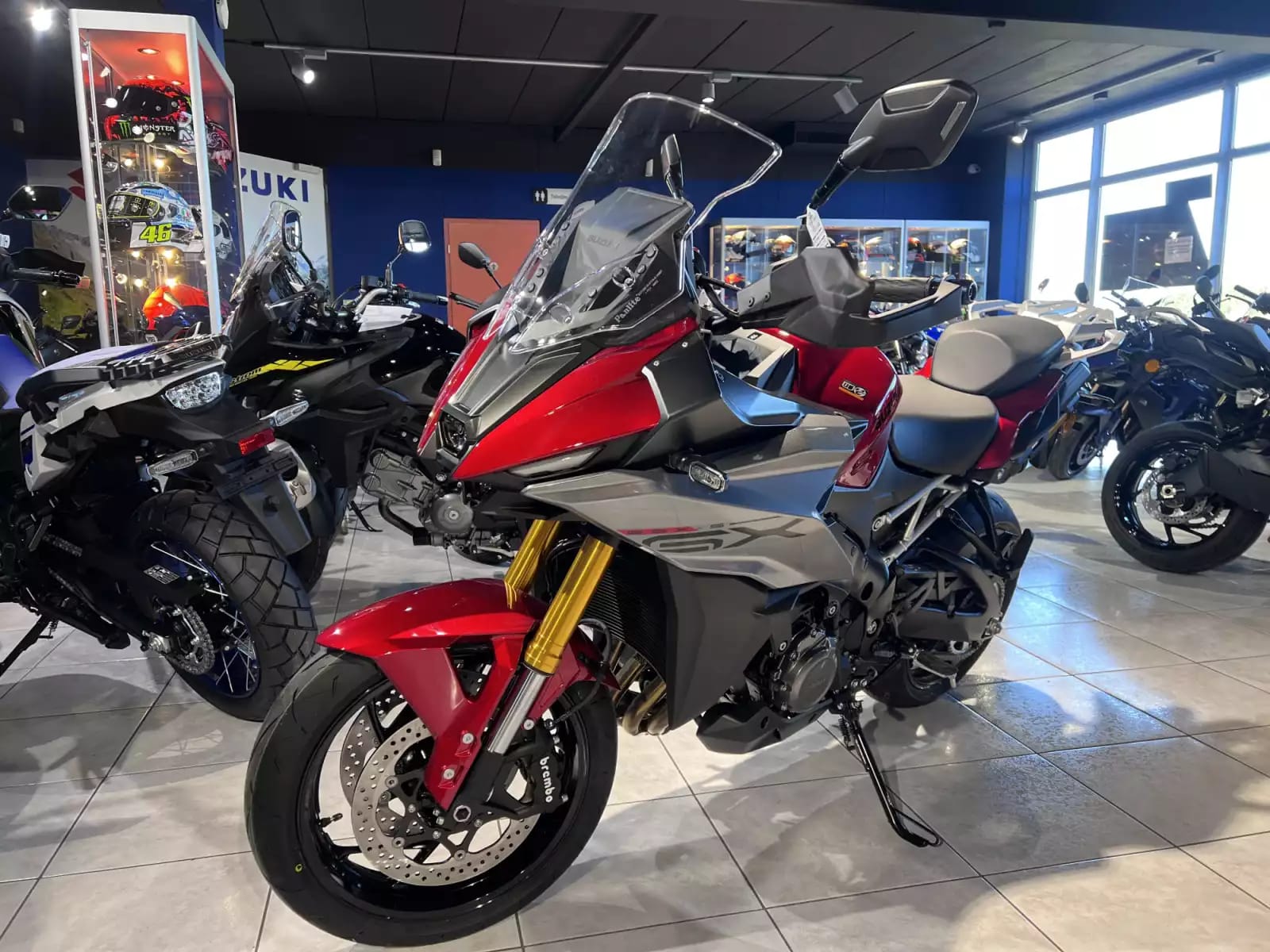 Suzuki GSX-S 1000GX - Photo 1