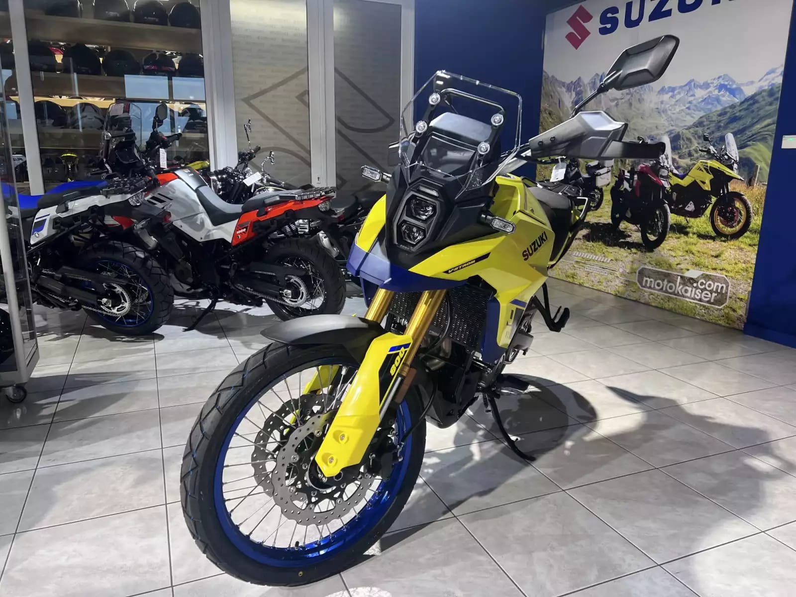 Suzuki V-Strom 800 DE - Photo 1
