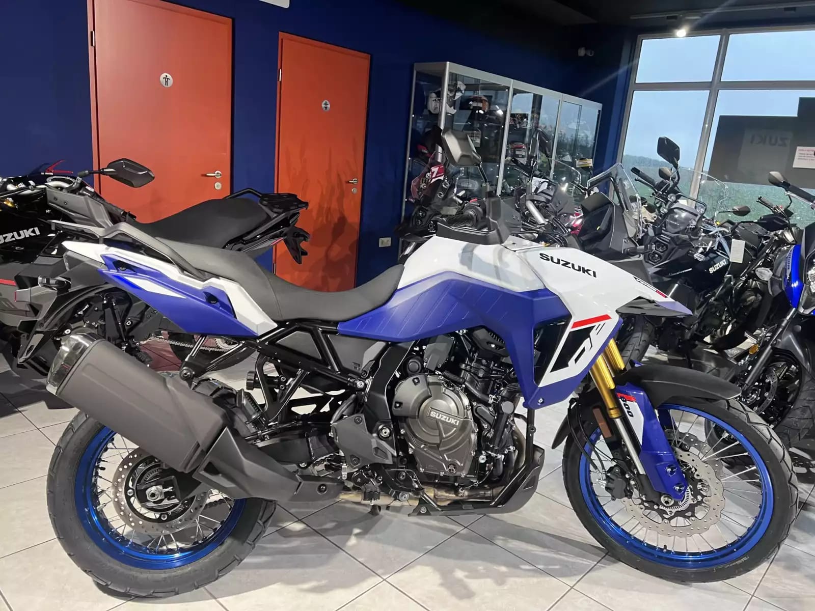 Suzuki V-Strom 1050 DE - Photo 1