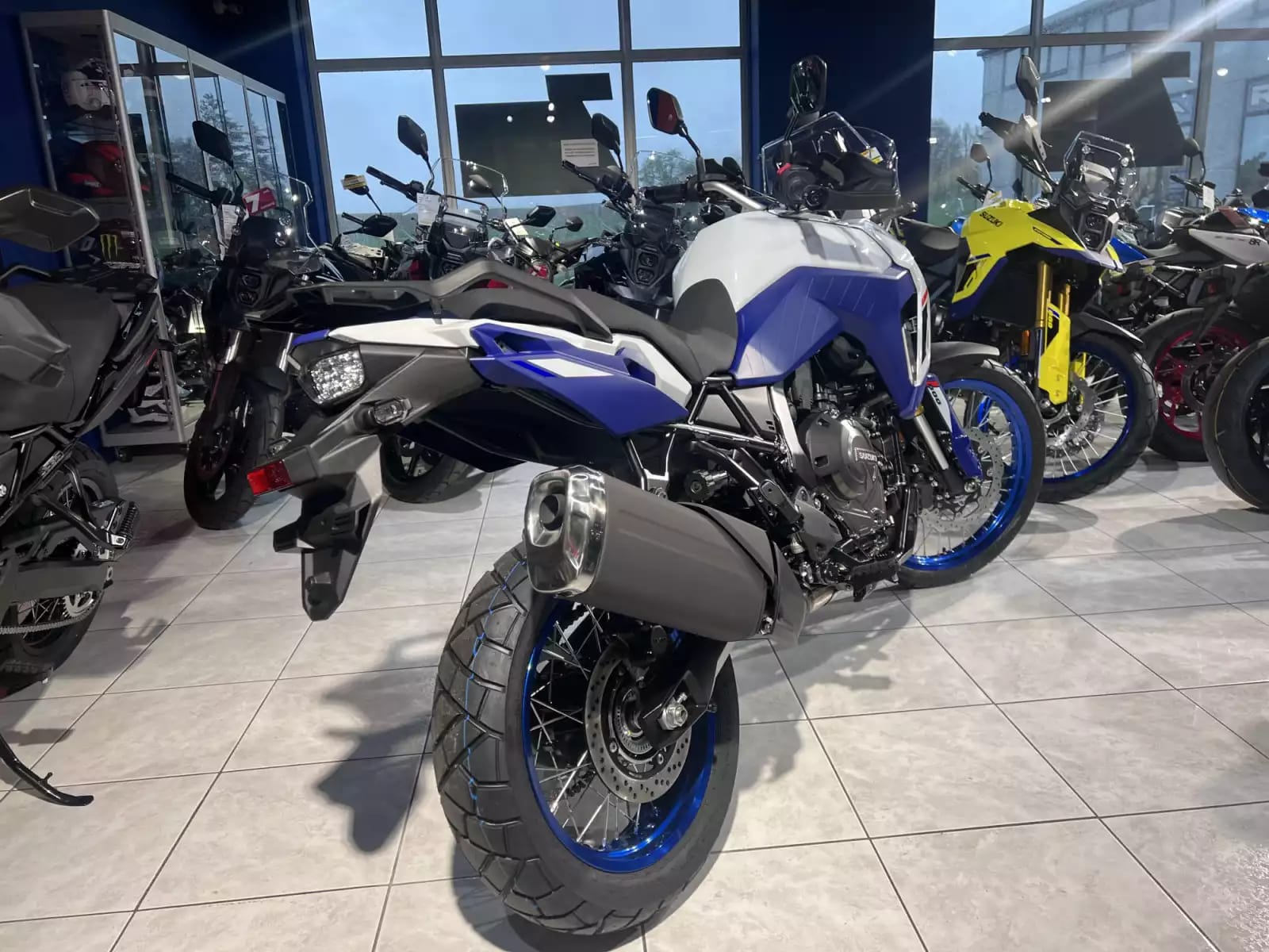 Suzuki V-Strom 1050 DE - Photo 1
