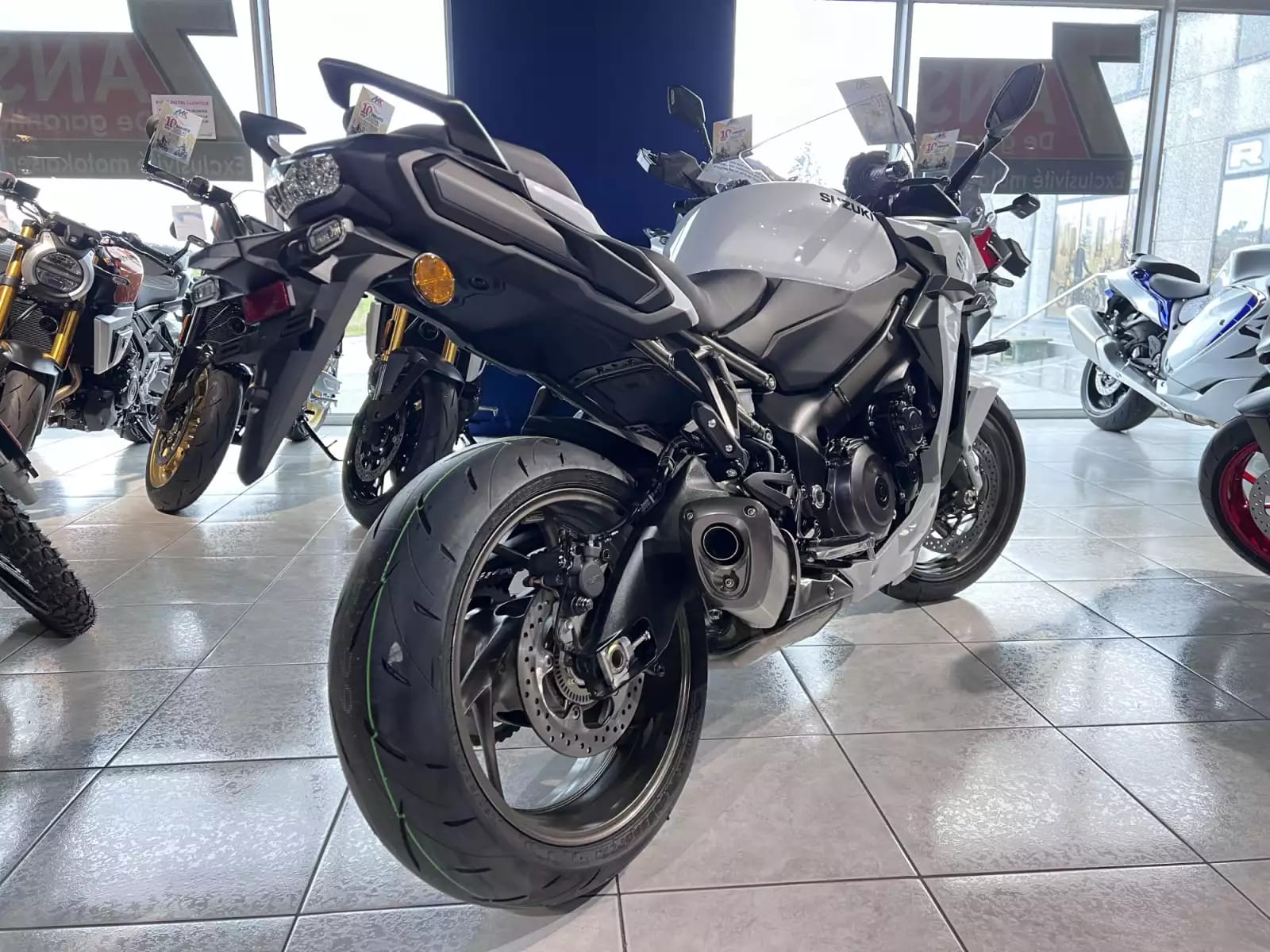 Suzuki GSX-S 1000GT - Photo 1