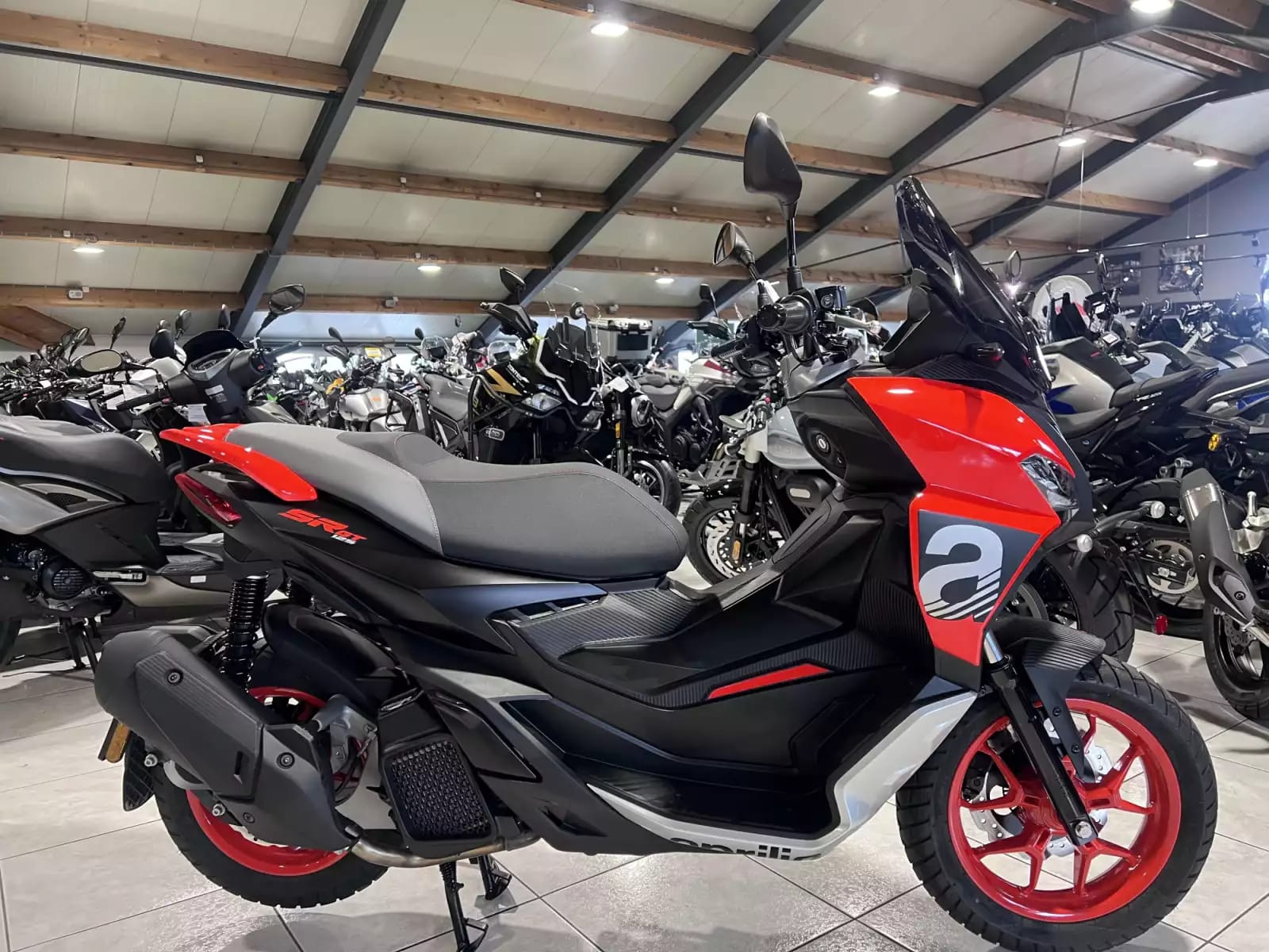 Aprilia SR 125 GT SPORT RED - Photo 1