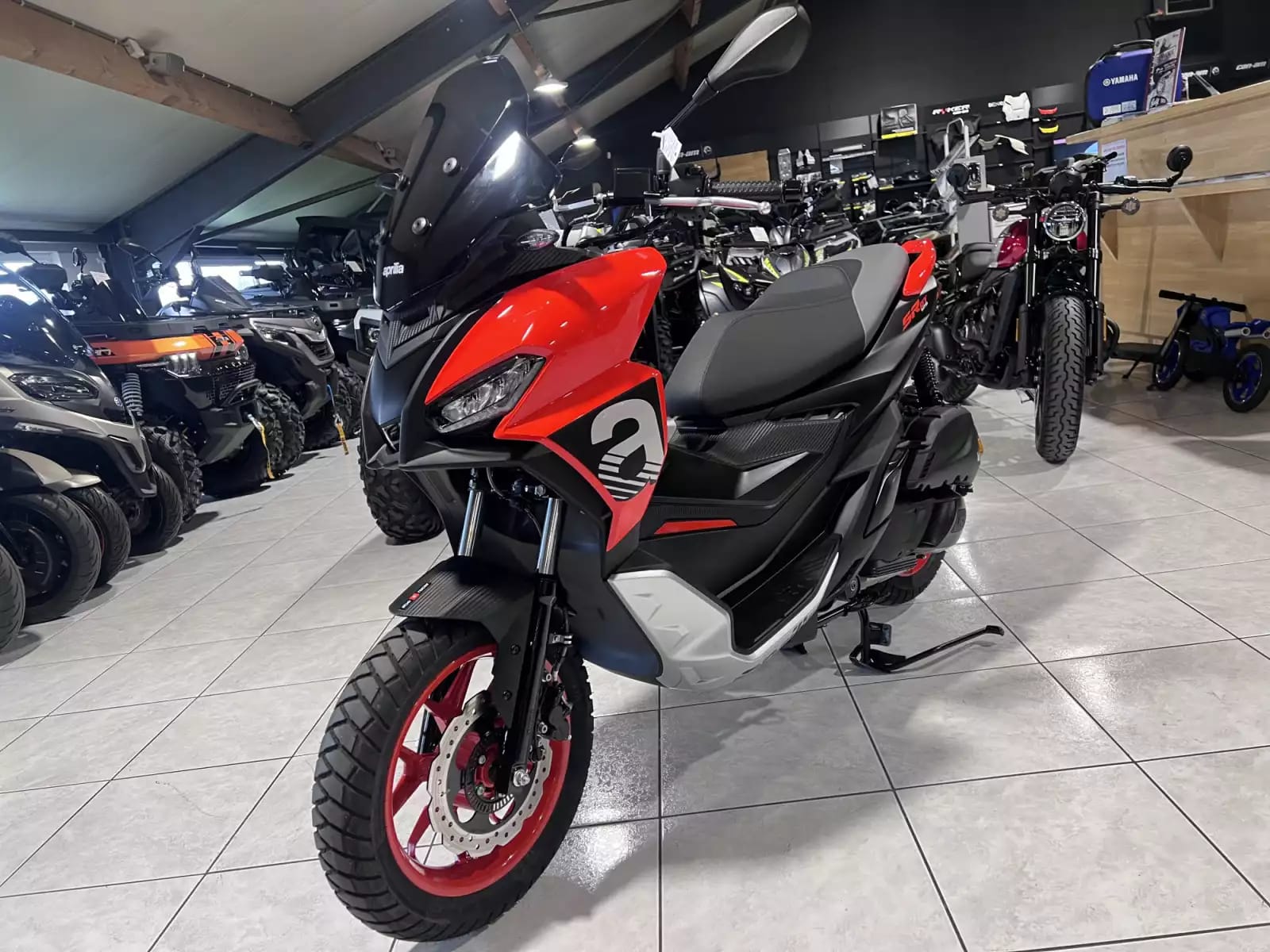 Aprilia SR 125 GT SPORT RED - Photo 1