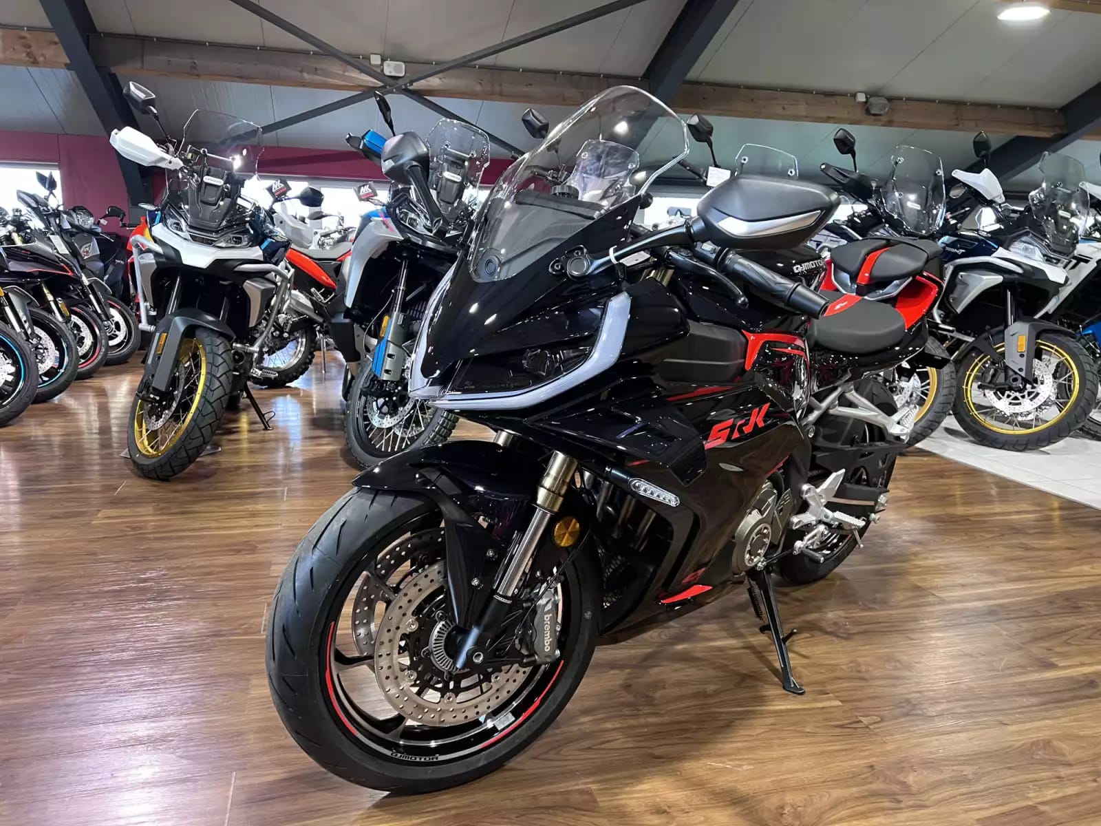 QJ Motor SRK 421 RR - Photo 1