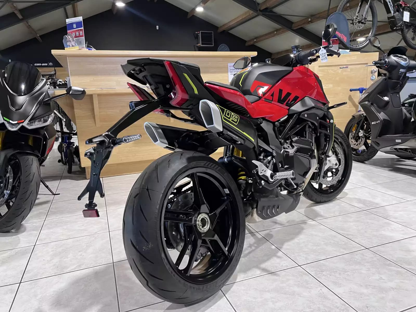 QJ Motor SRK 921 - Photo 1