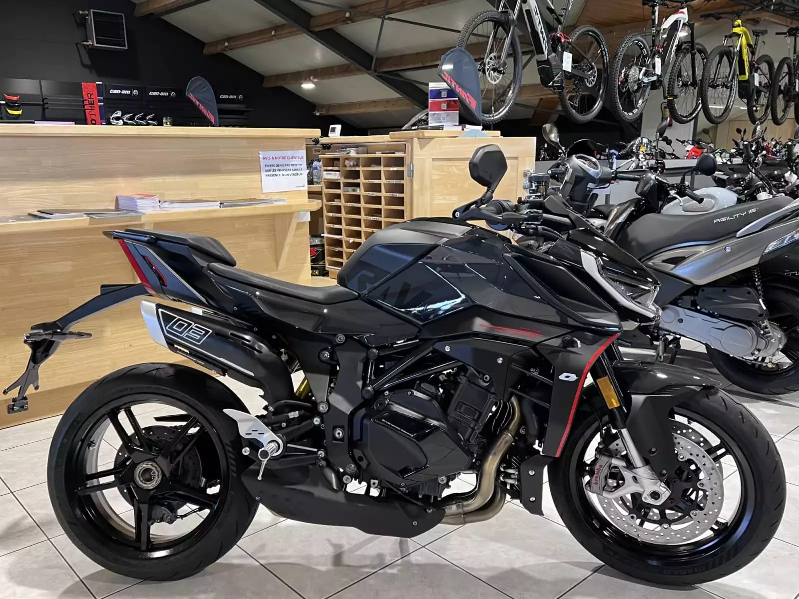 QJ Motor SRK 921 - Photo 1