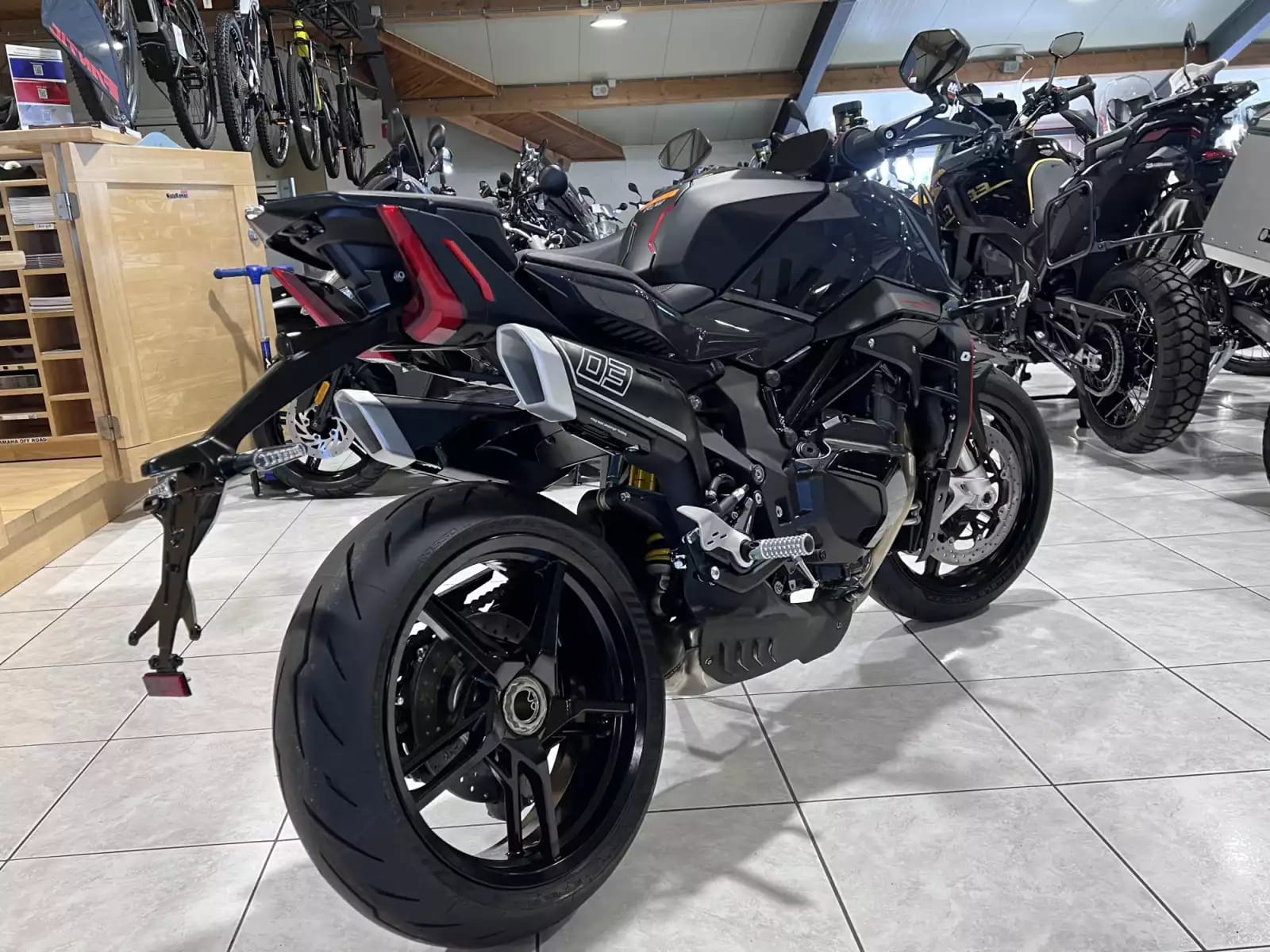 QJ Motor SRK 921 - Photo 1