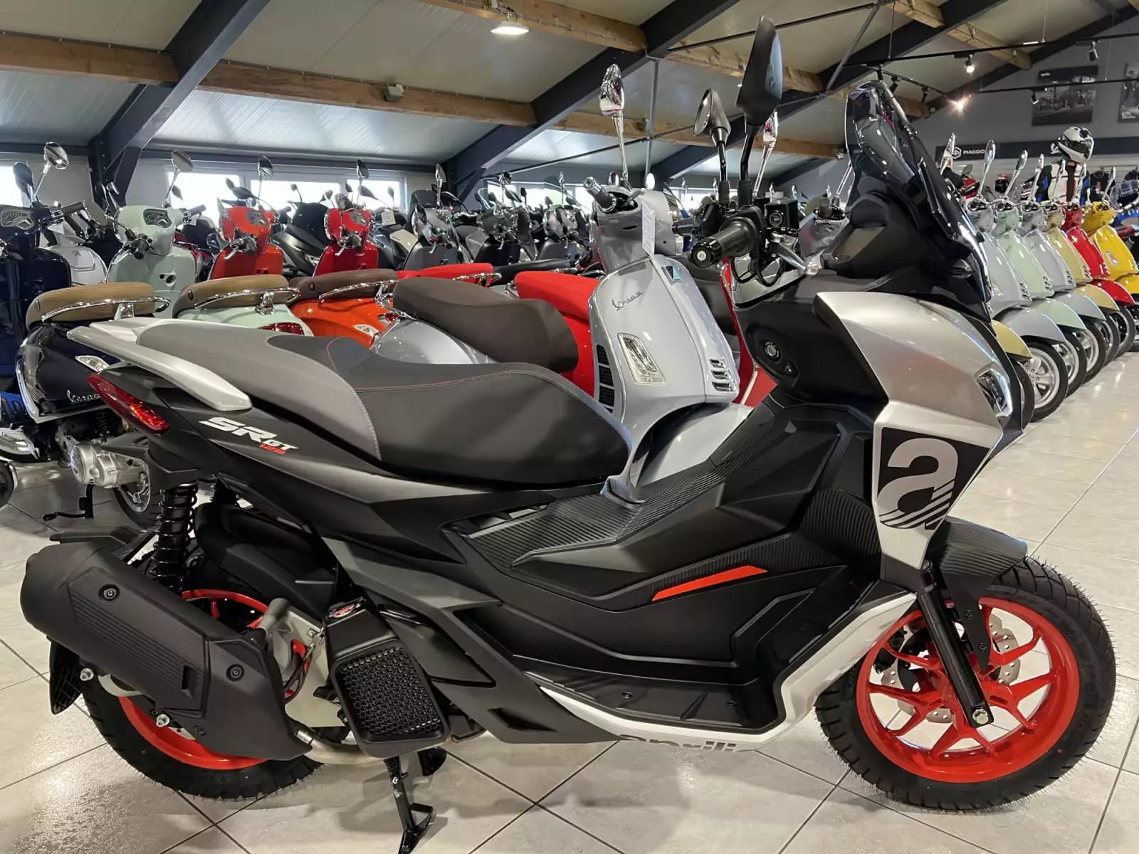 Aprilia SR 125 GT SPORT GREY BLACK - Photo 1