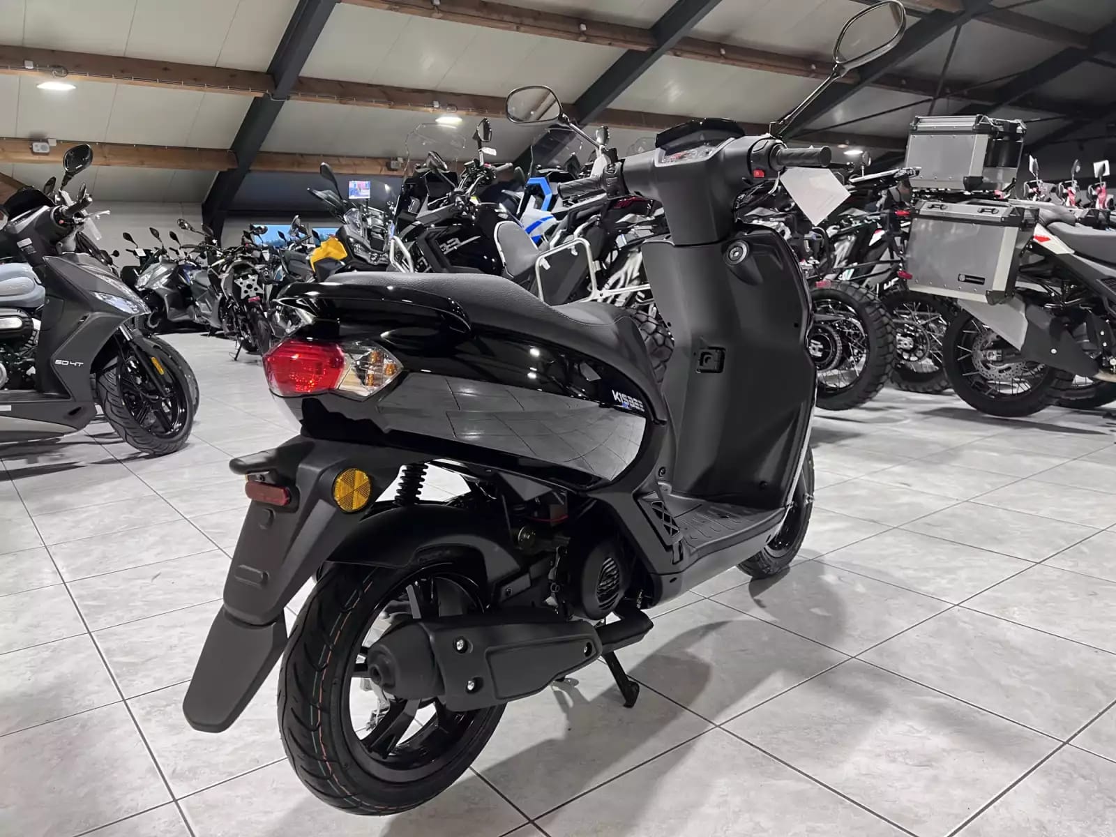 Peugeot Kisbee CL A   25 km/h - Photo 1