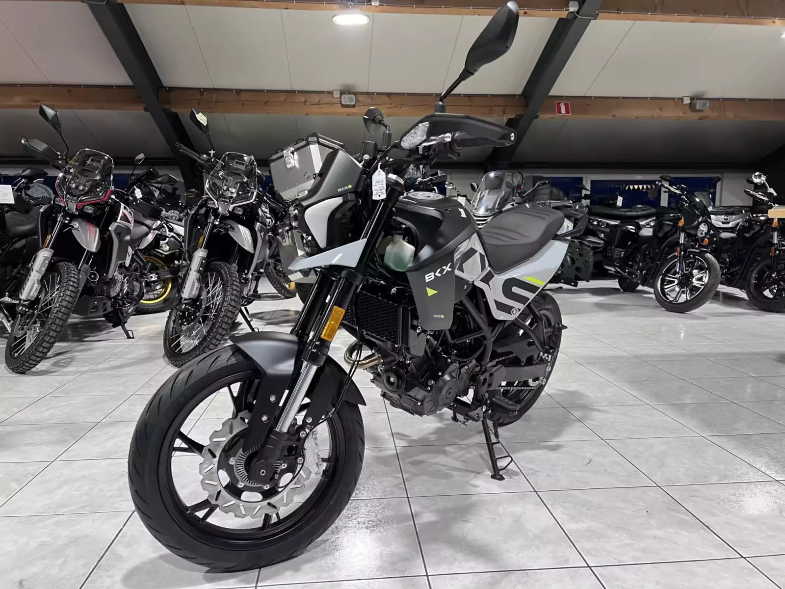 Benelli BKX 125 S - Photo 1