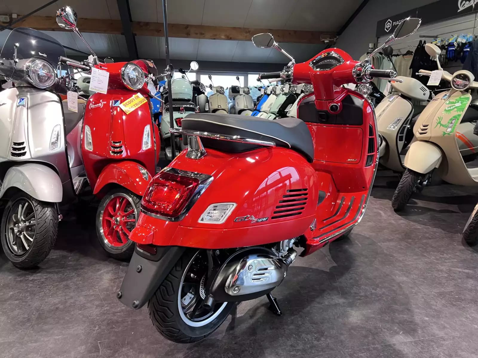 Vespa GTS Super Sport 310 - Photo 1