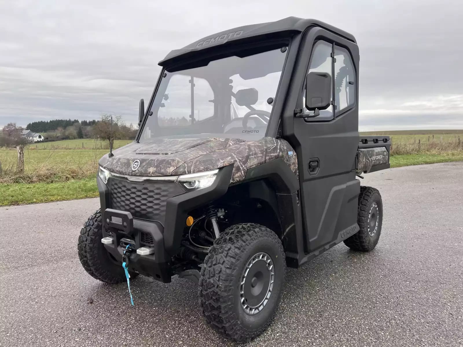 CF Moto UForce 600 EV All Terrain L7 Full cabine poly  60 km/h autonomie + 100 Km - Photo 1