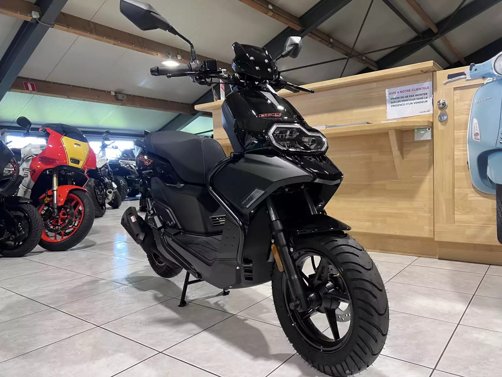 TNT Motor Escape Baroudeur Classe B 45 Km/h - Photo 1