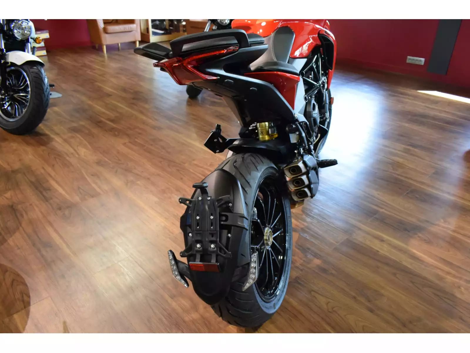 MV Agusta Turismo Veloce 800 Rabaissée 60 mm - Photo 1