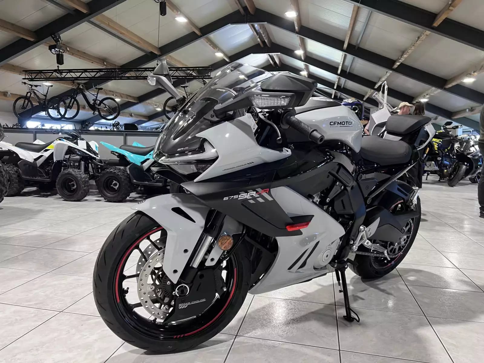 CF Moto 675 SR-R - Photo 1