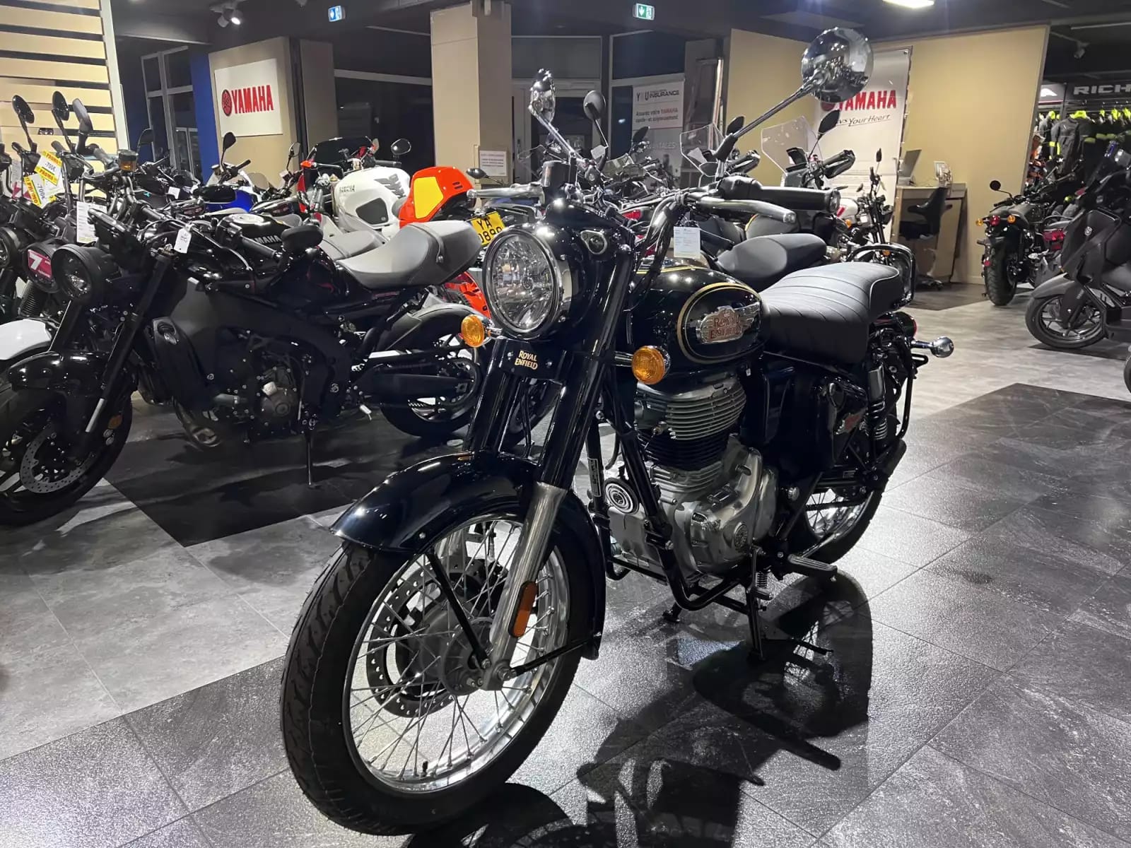 Royal Enfield Bullet 350 Black - Photo 1