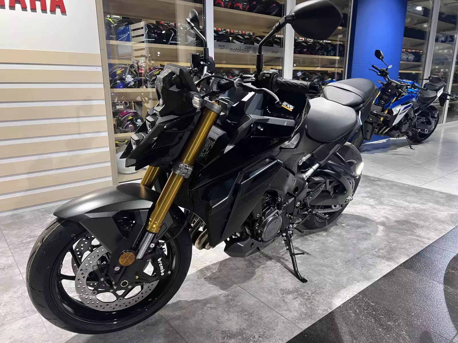 Suzuki GSX-S 1000 - Photo 1