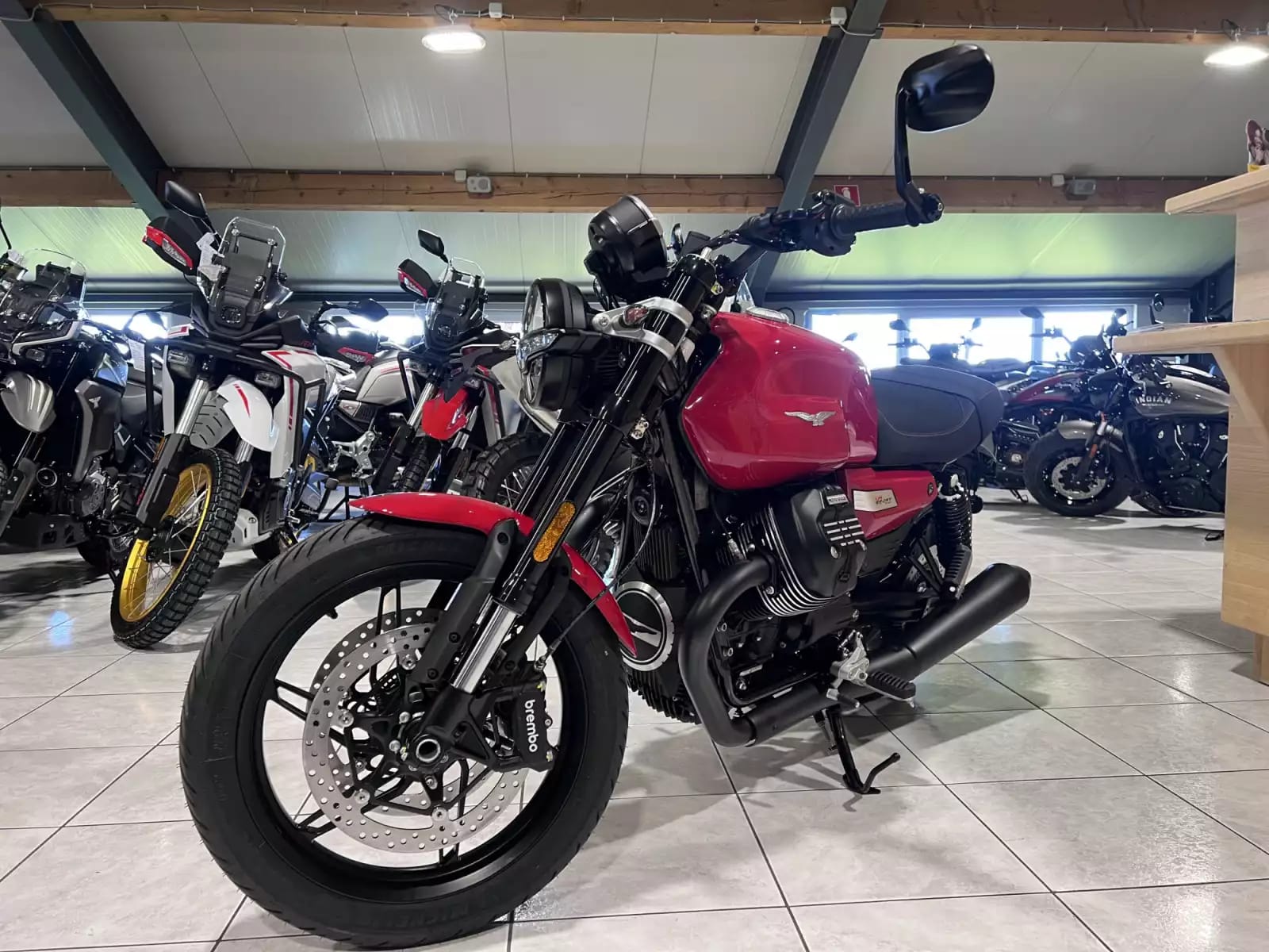 Moto Guzzi V 7 SPORT - Photo 1