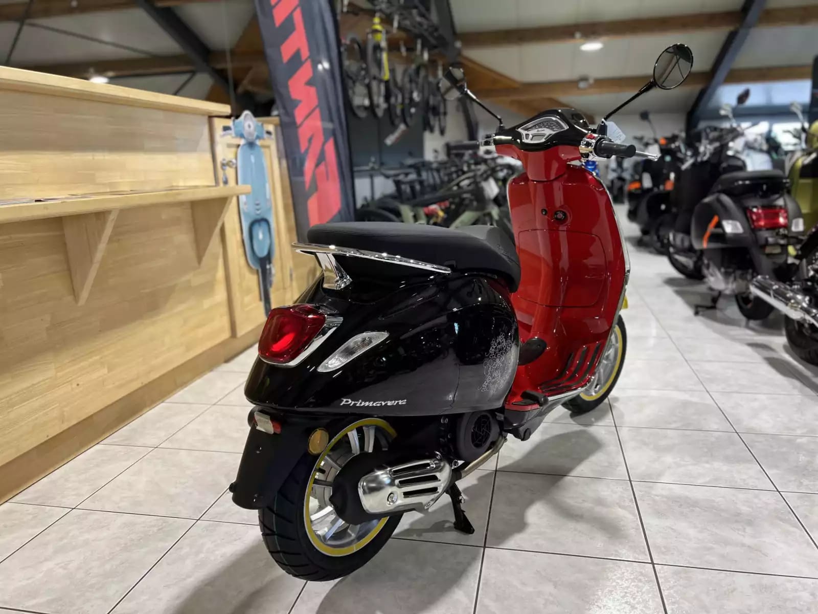 Vespa Primavera 125 Mickey Mouse Edition - Photo 1