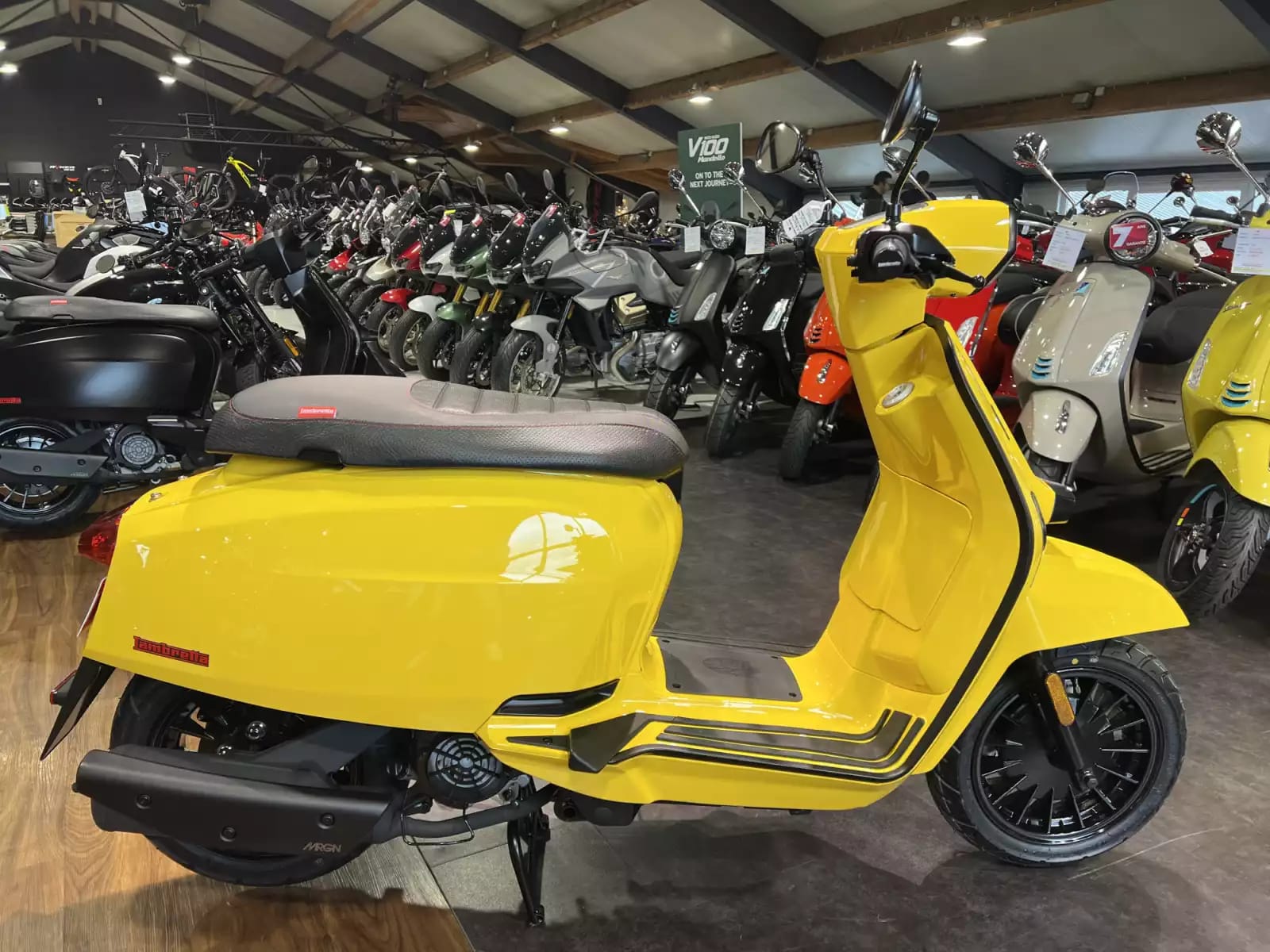 Lambretta V-125 Special - Photo 1